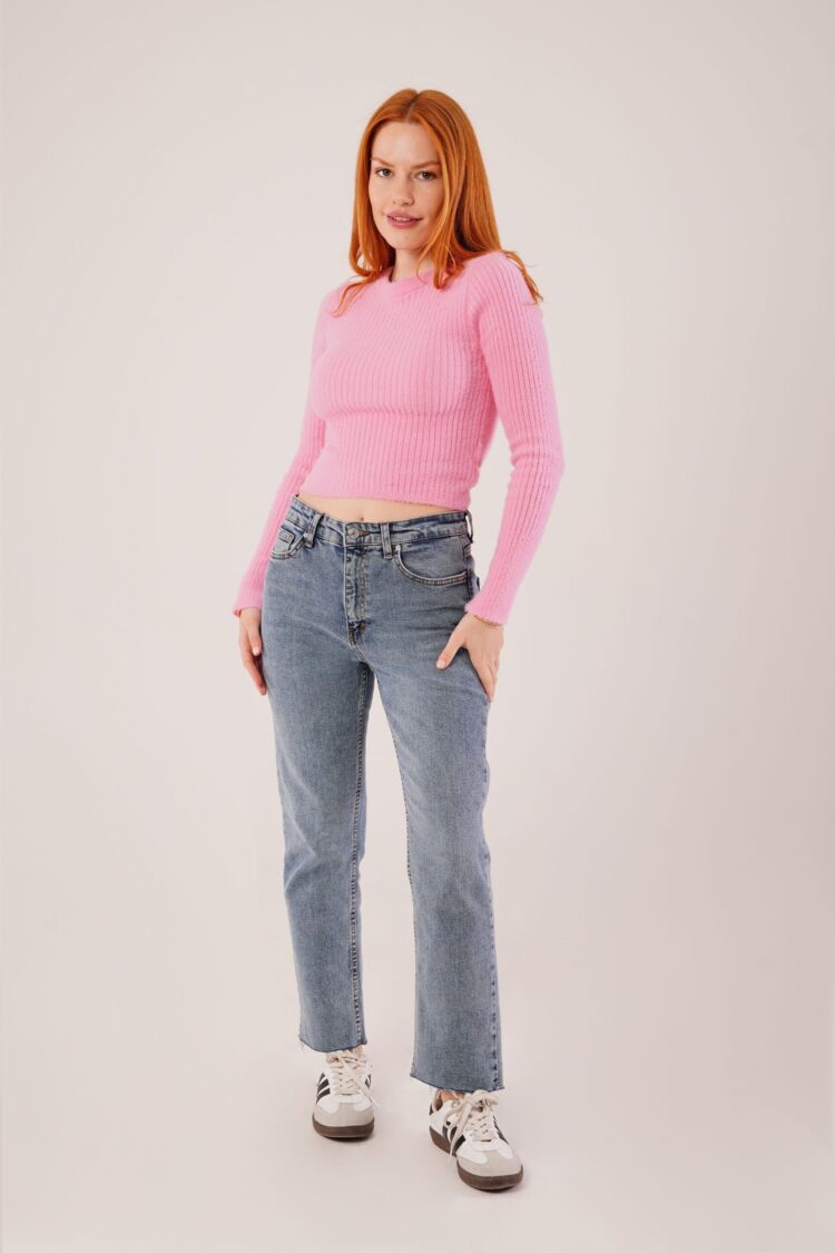Slim Fit Crop Sweater With Round Neck