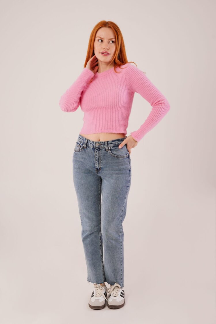 Slim Fit Crop Sweater With Round Neck