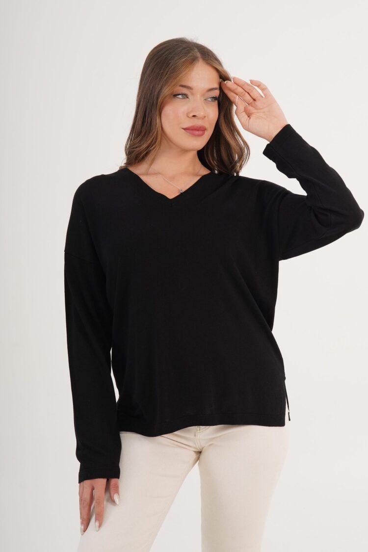 Sweater With V-Neck And Oversized Fit - Brand: Lustrin - Women & Kids, Baby Clothes Wholesale - Globality Store