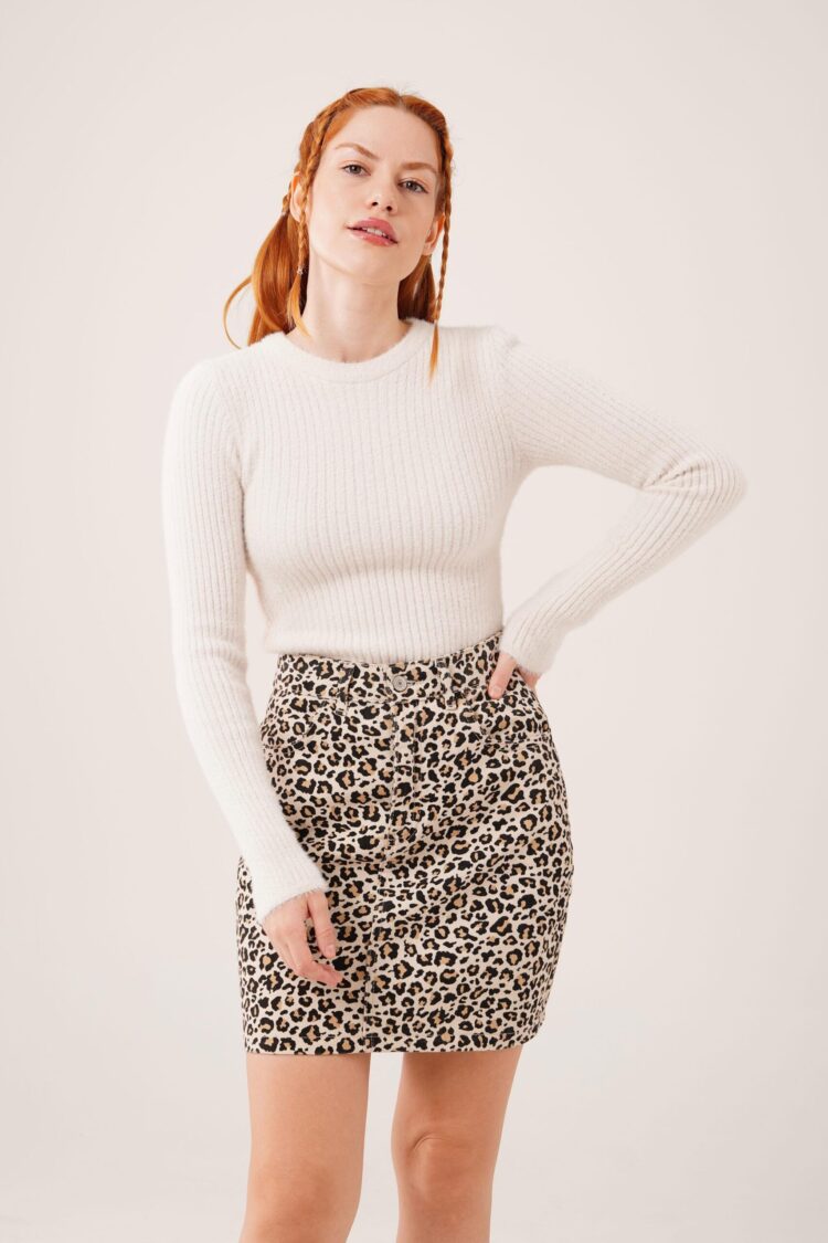 White Sweater Slim Fit Crew Neck Long Sleeve