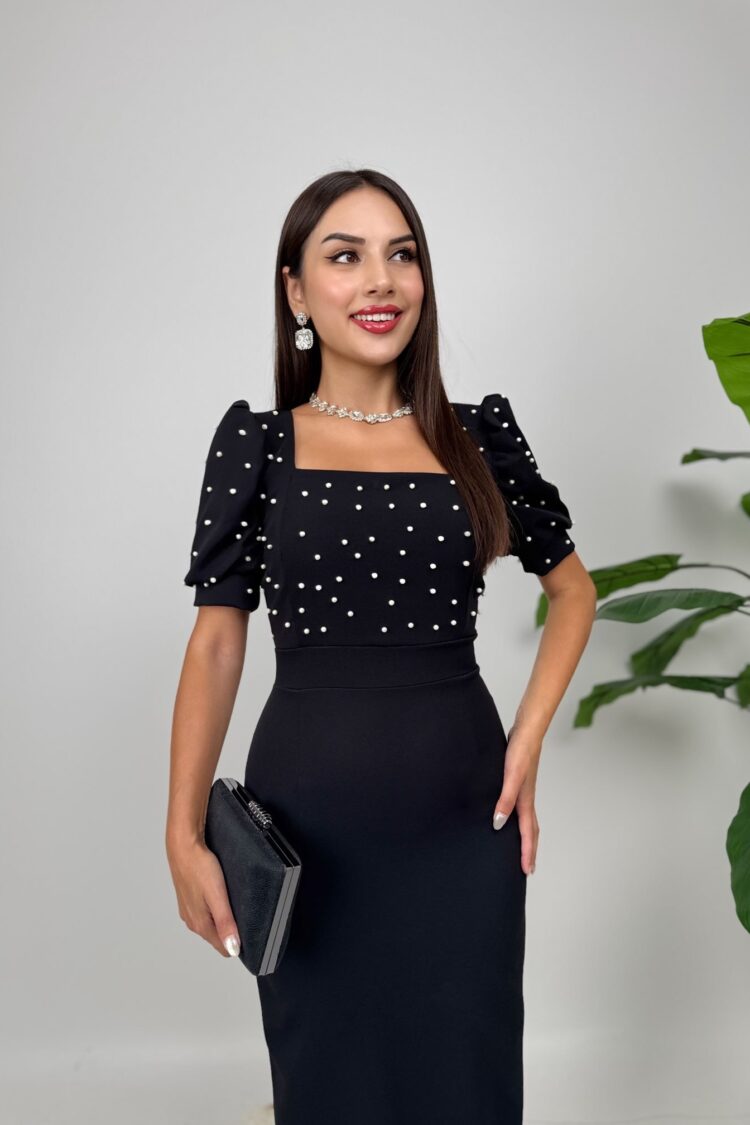 Elegant Sheath Dress With Puff Half Sleeves