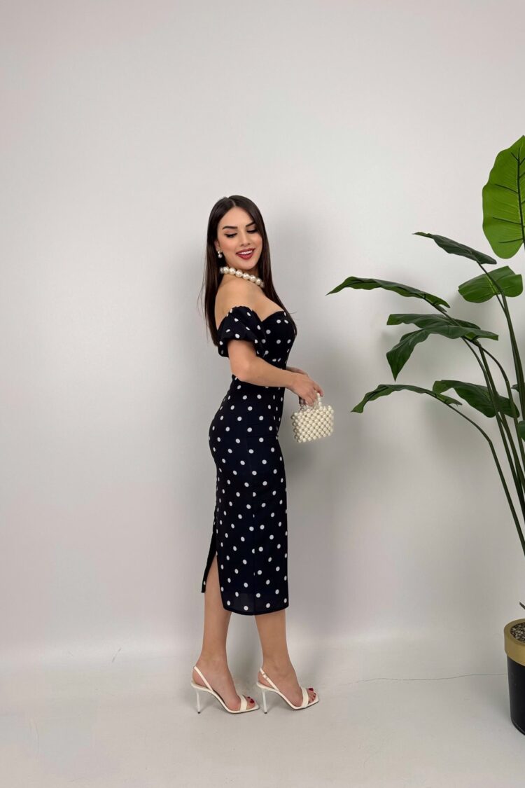 ElegantPolka Dot Sheath Dress