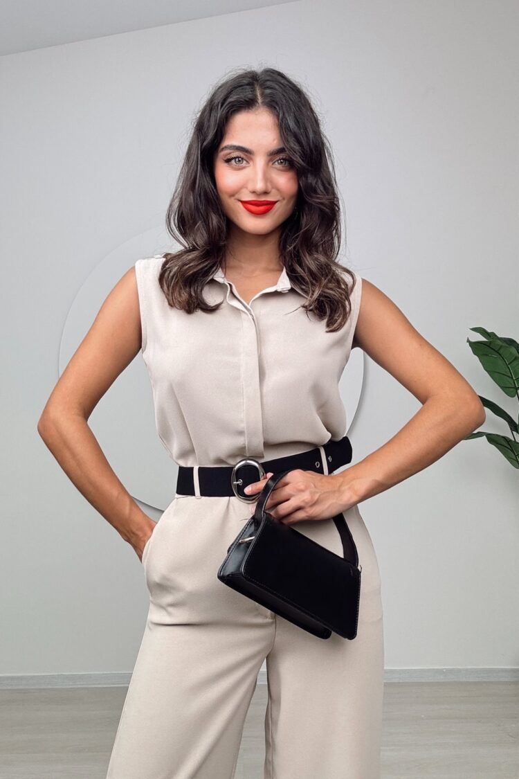 Elegant Tailored Jumpsuit With Notched Neck