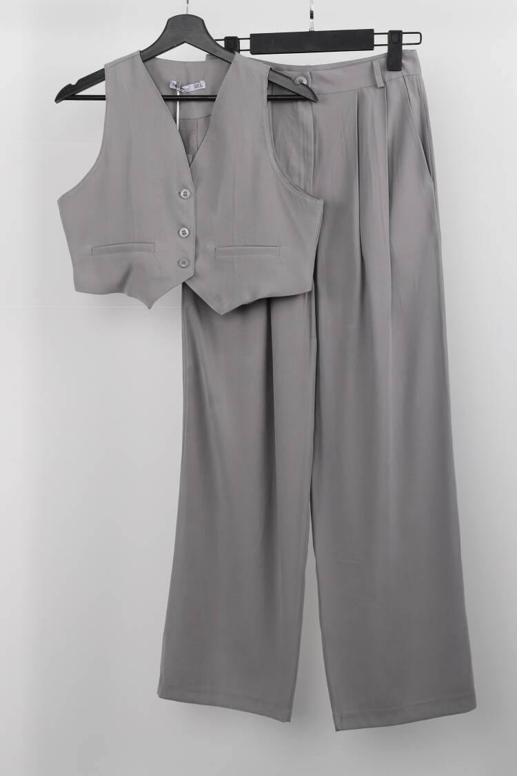 Elegant Buttoned Crop Vest With Welt Pocket - Brand: Cream Rouge - Women & Kids, Baby Clothes Wholesale - Globality Store