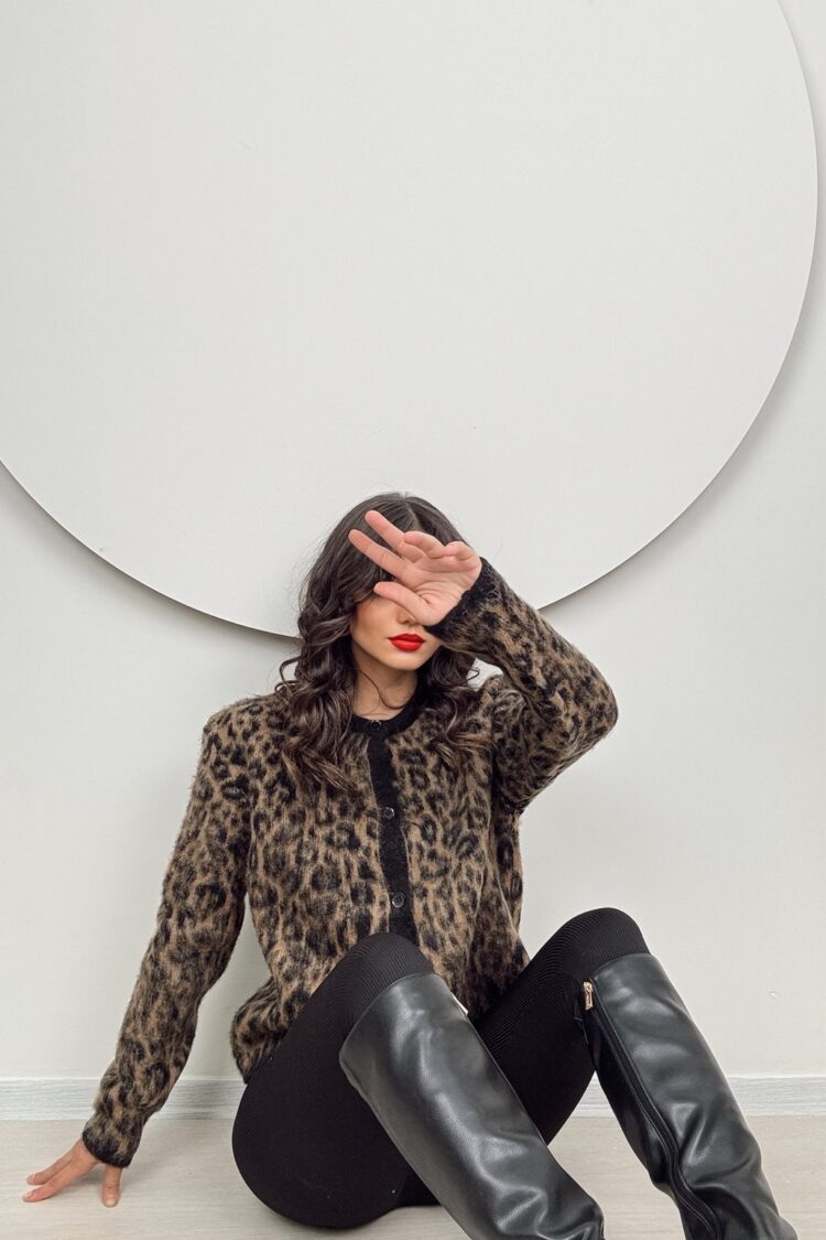 Leopard Print Buttoned Cardigan