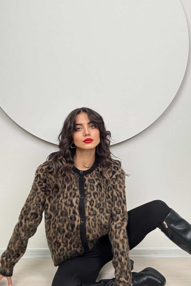 Leopard Print Buttoned Cardigan