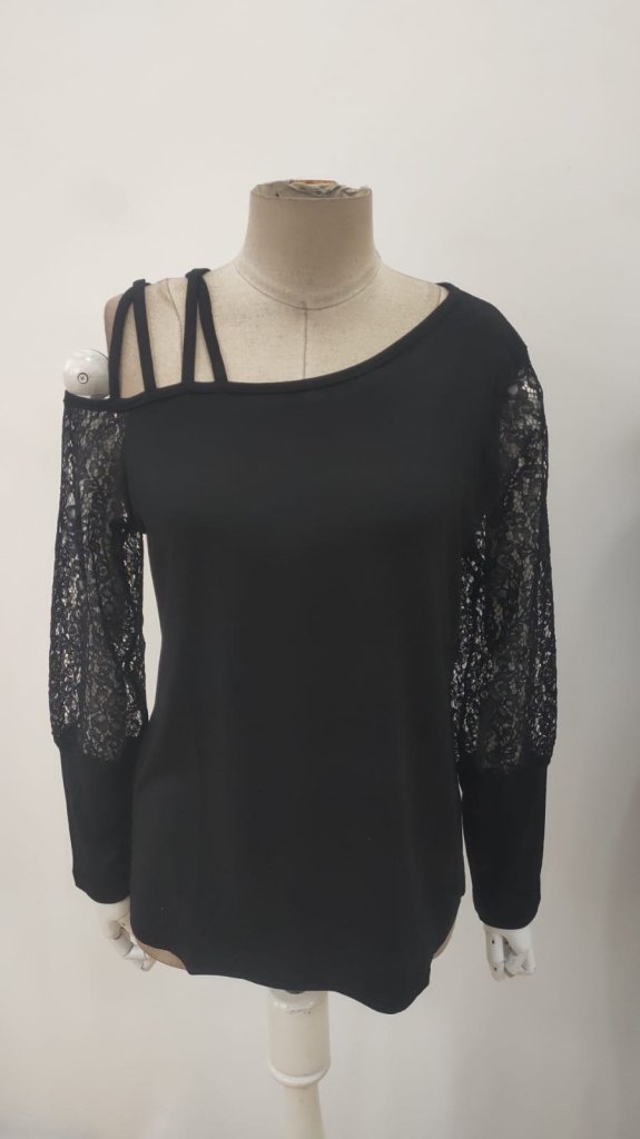 Black Blouse With Boat Neck And Long Sleeves