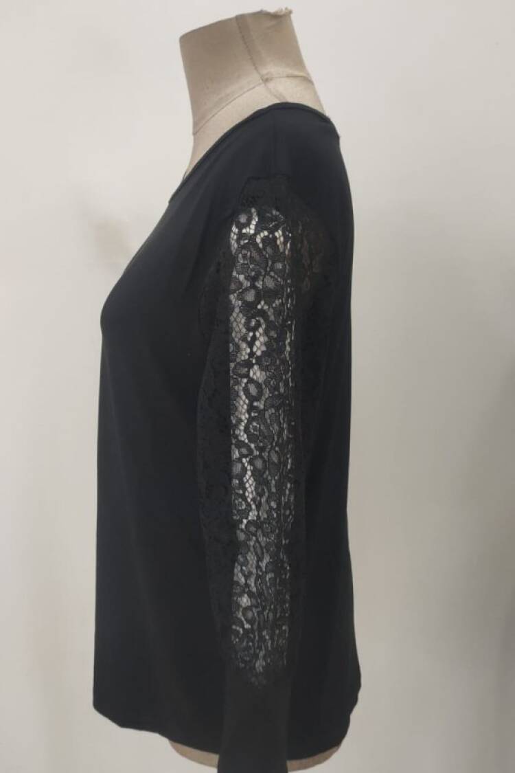 Black Blouse With Boat Neck And Long Sleeves