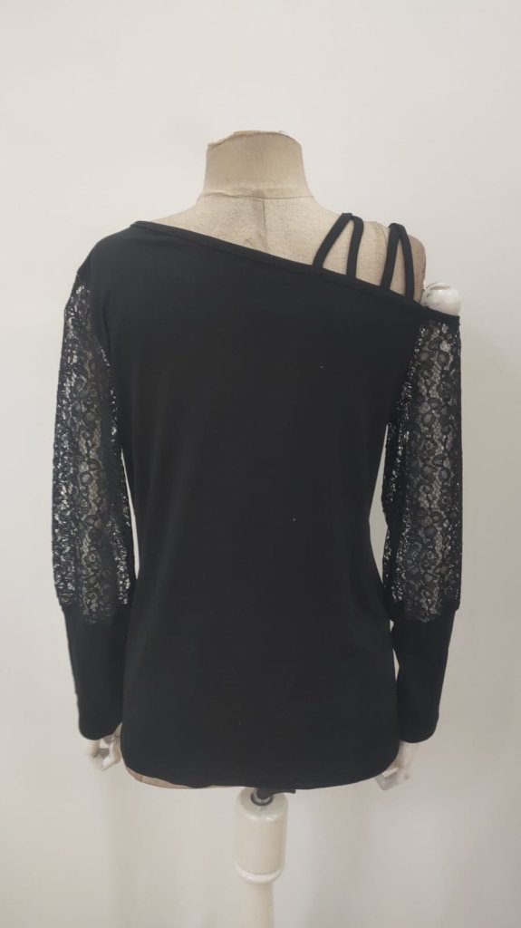 Black Blouse With Boat Neck And Long Sleeves