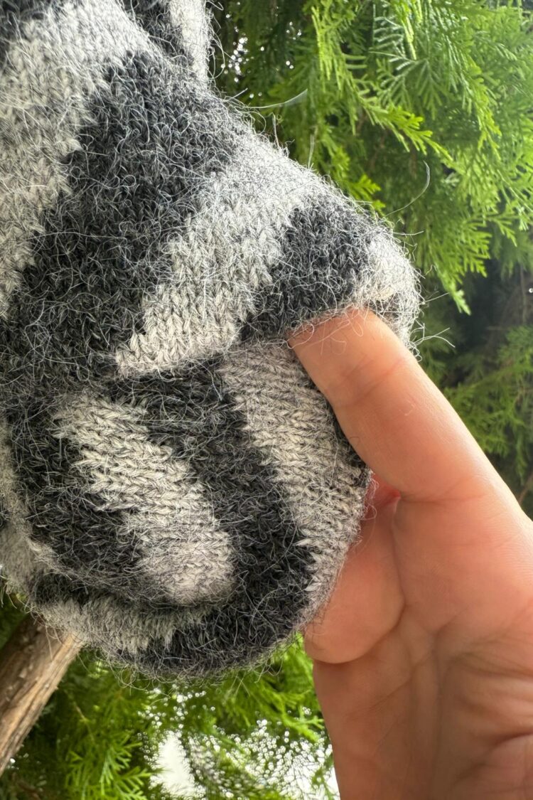 Grey Zebra Print Beret - Casual Vintage Streetwear Style