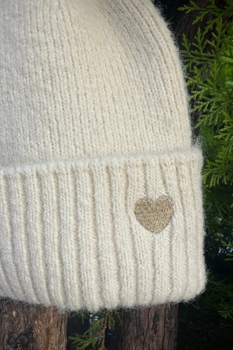 Beige Beret - Casual Elegant Sport Style
