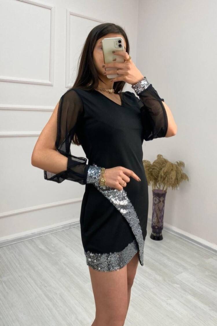 Sequined Bodycon Mini Dress With V-Neck