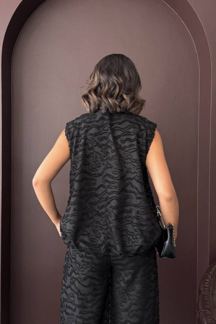 Oversized Animal Print Sleeveless Shirt