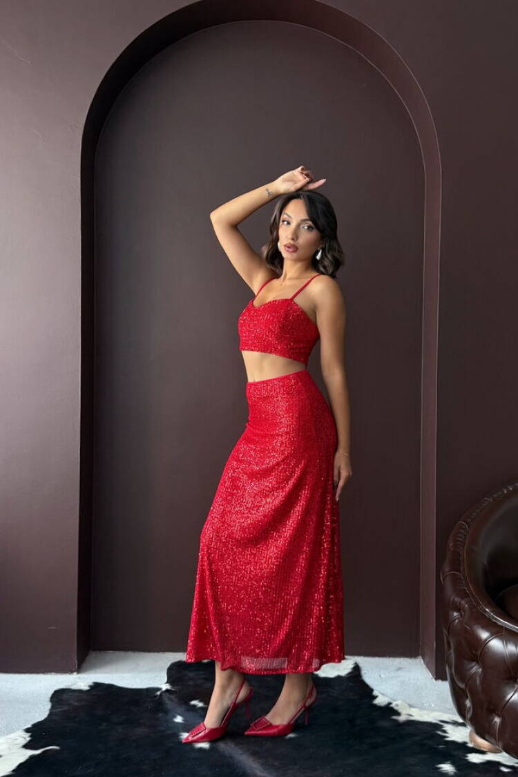 Sequined Fitted Crop Blouse With Sweetheart Neck