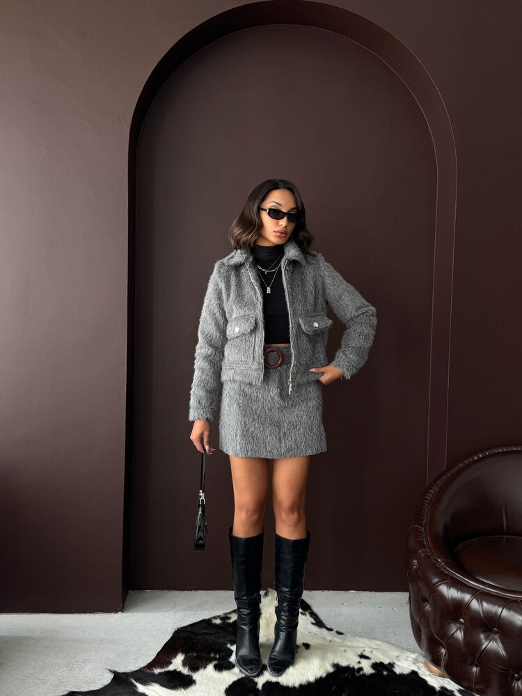 Overshirt Jacket With Zip Up Closure