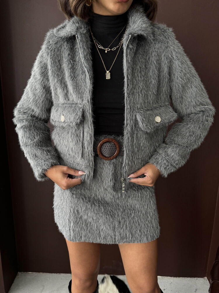 Overshirt Jacket With Zip Up Closure