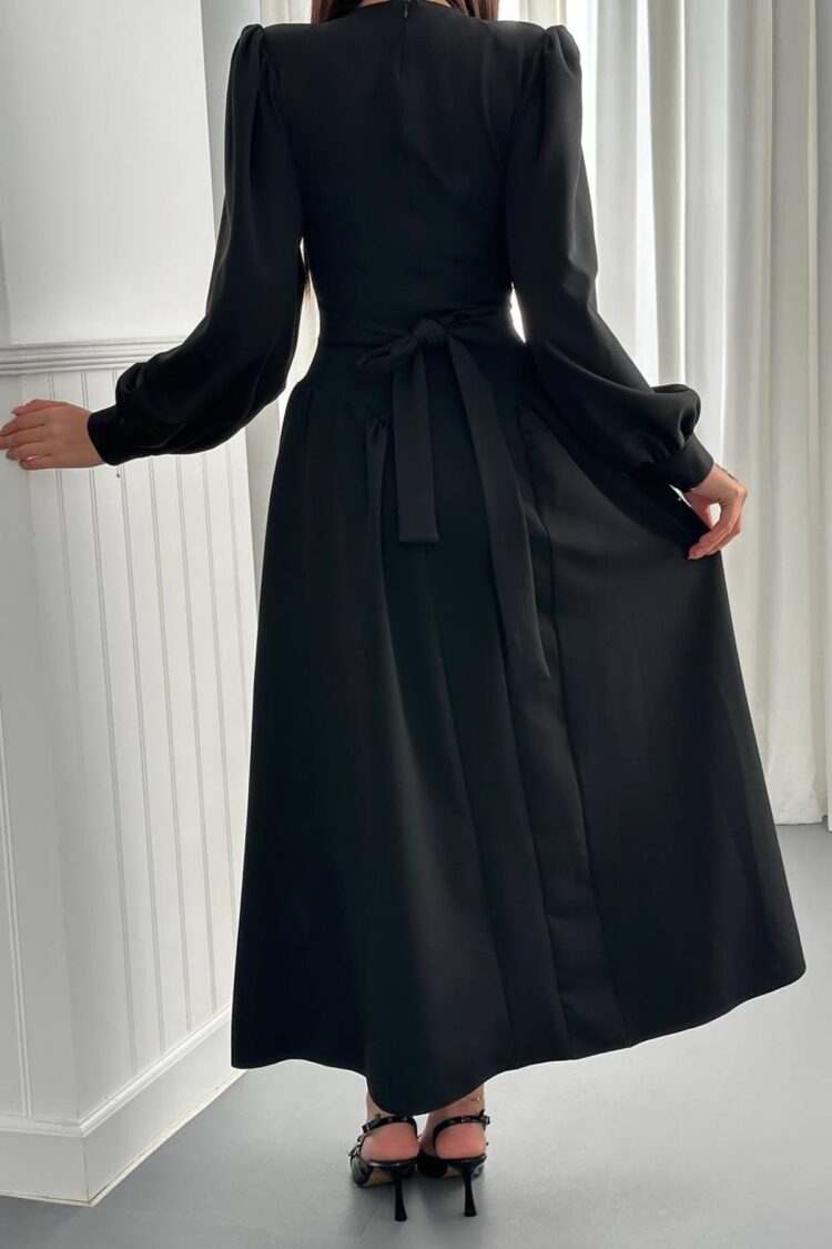 Elegant A-Line Midi Dress With Long Sleeves