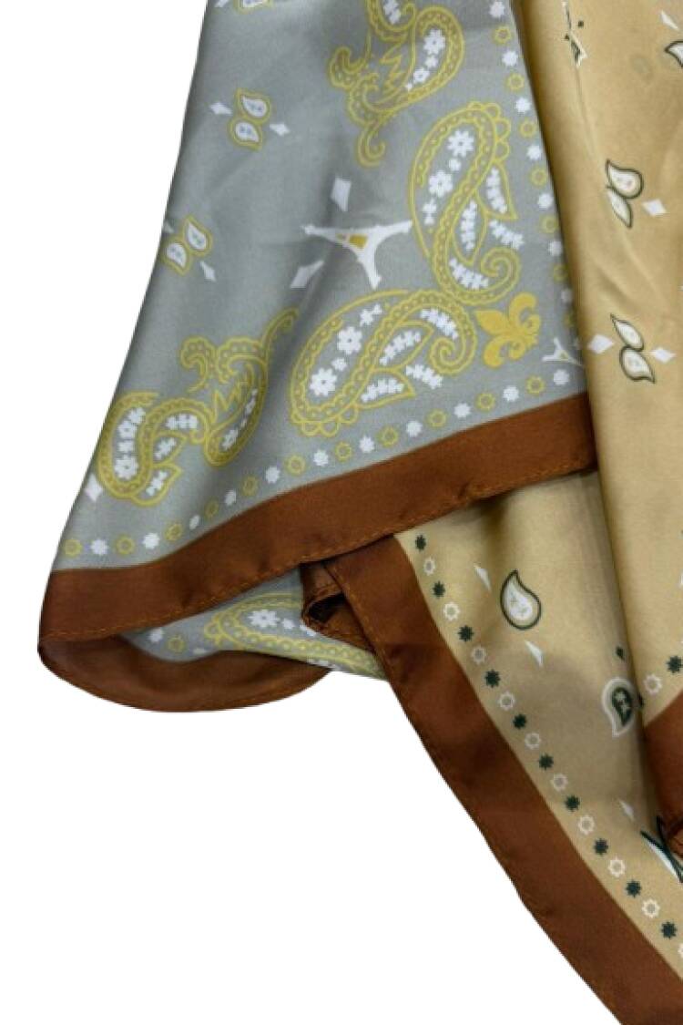 ElegantShawl With Paisley And Floral Patterns
