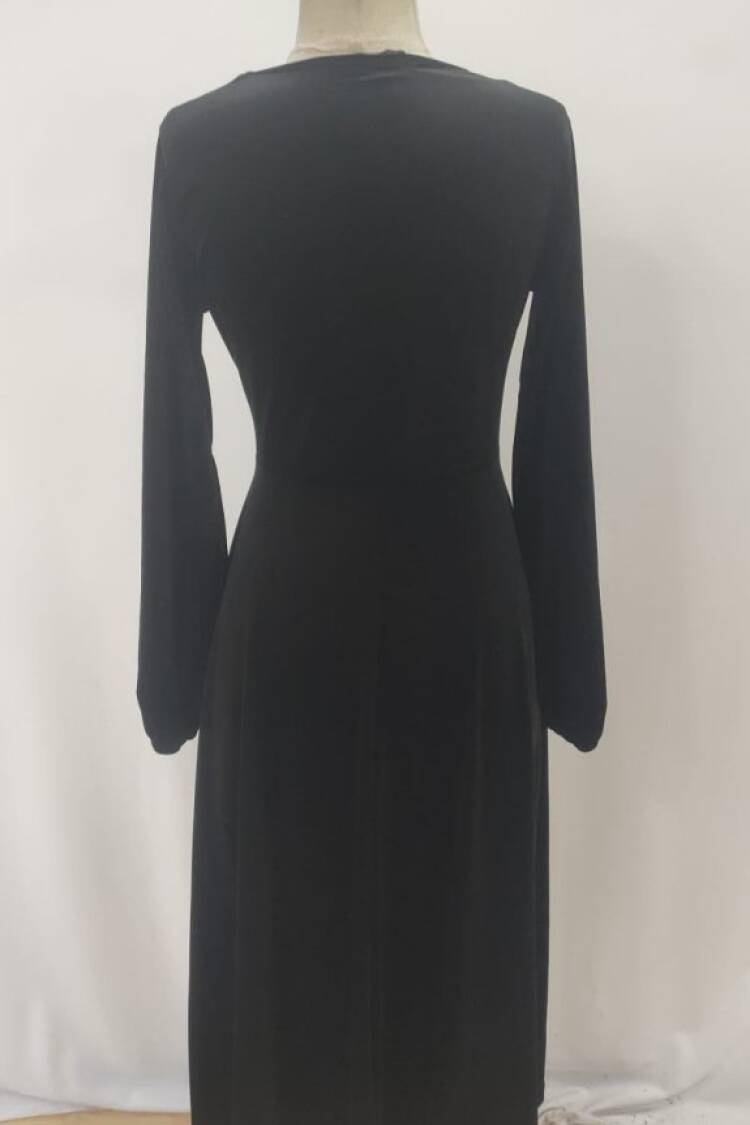 ElegantFit And Flare Dress With Ballon Sleeves