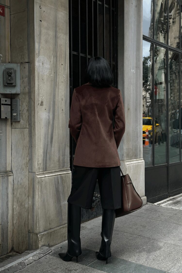 Elegant Single-Breasted Blazer Jacket