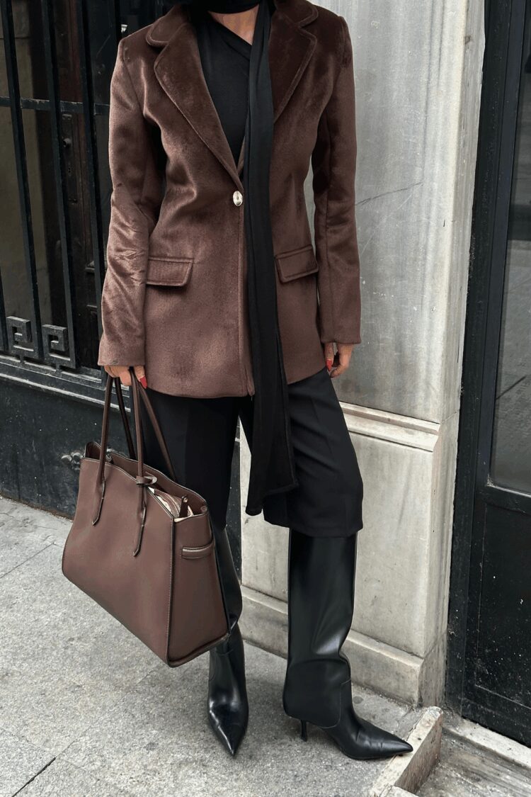 Elegant Single-Breasted Blazer Jacket