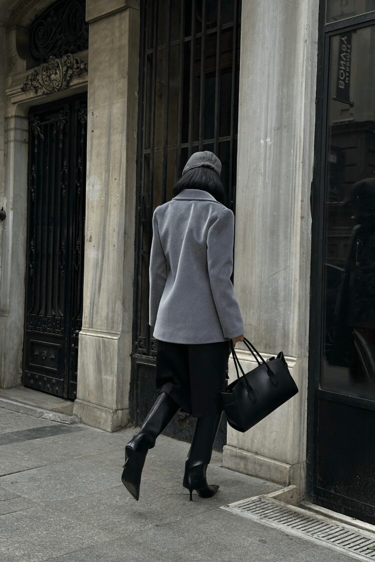 Elegant Single-Breasted Blazer Jacket