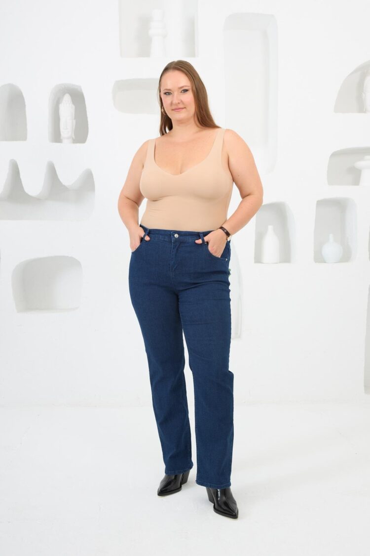 Blue Casual Plus Size Mom Jeans With Buttoned Closure