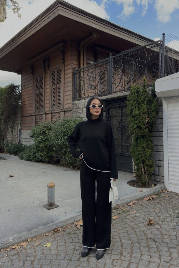 Oversized Fit Palazzo Suit With High Neck