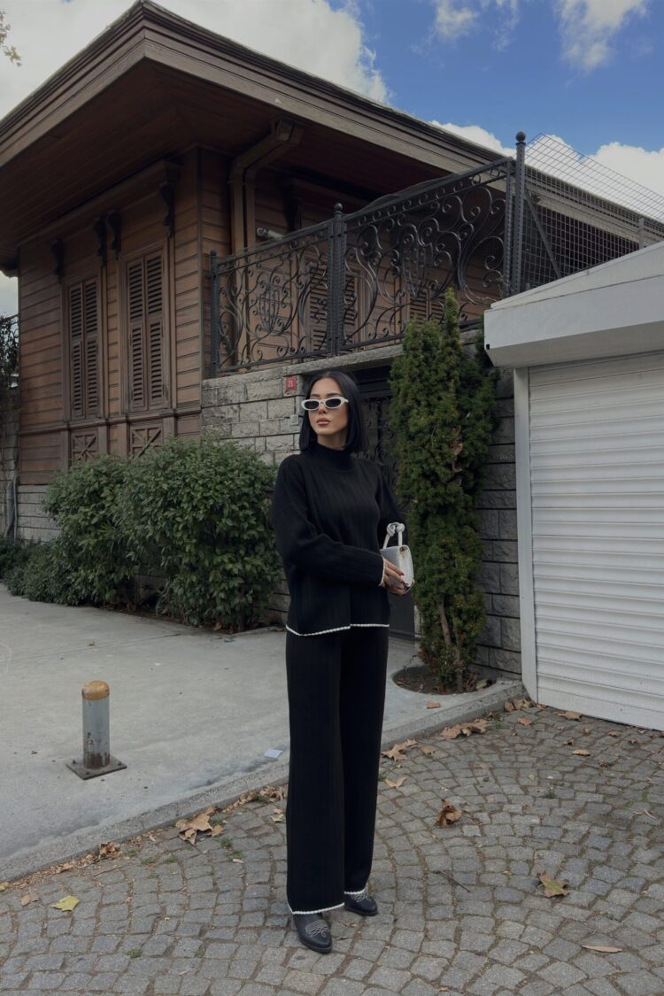 Oversized Fit Palazzo Suit With High Neck