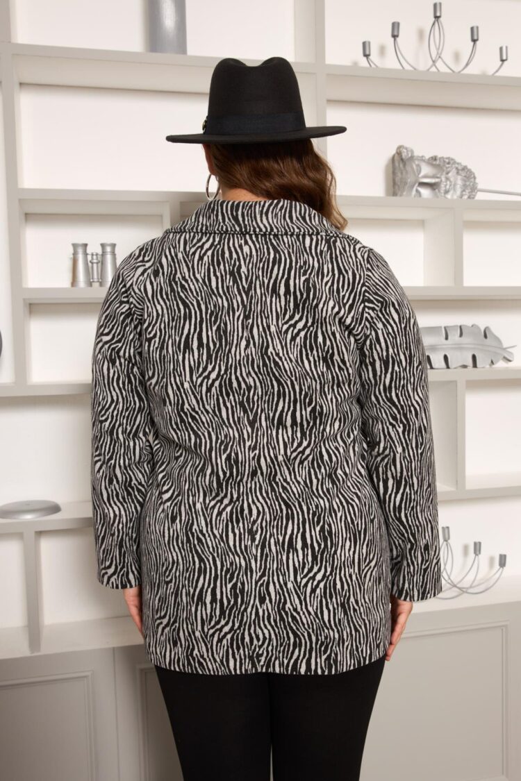 Black Single-Breasted Blazer Jacket