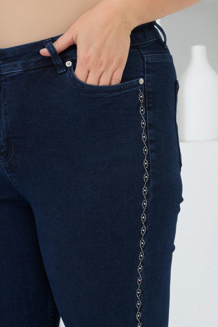 Blue Plus Size Mom Jeans With Skinny Leg