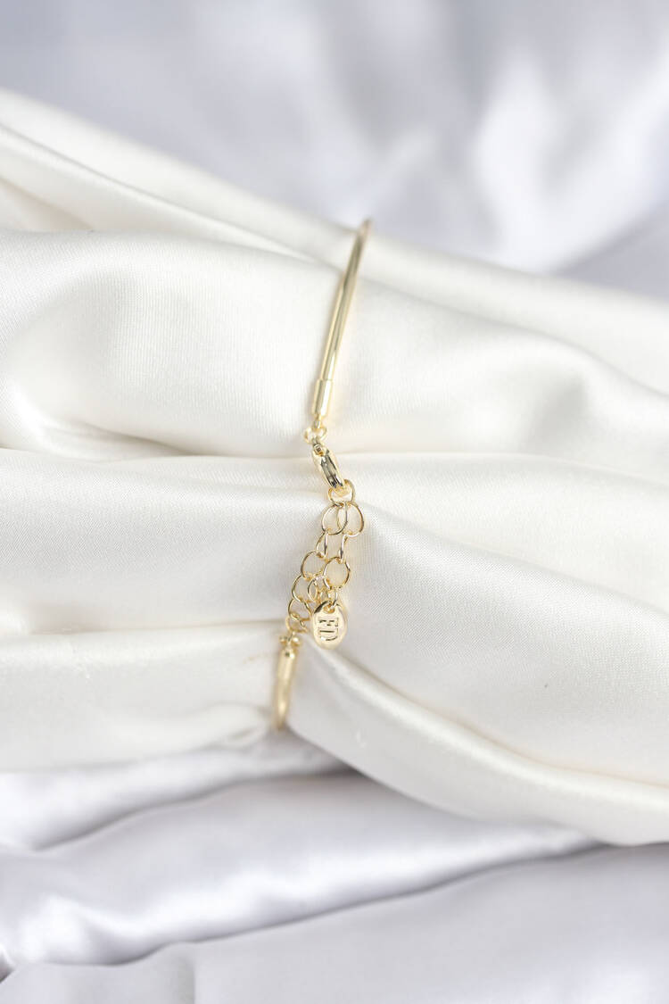 White Pearl Clover Pattern Gold Color Women's Bracelet