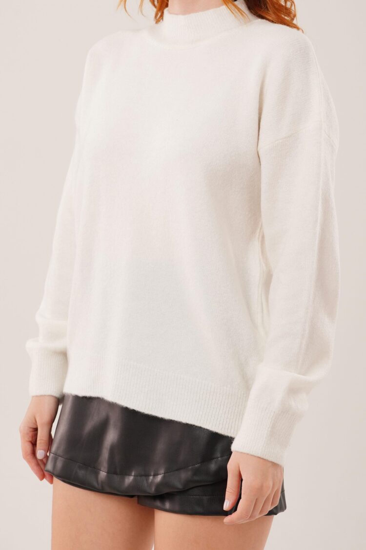 Sweater With High Neck For Casual & Elegant Wear