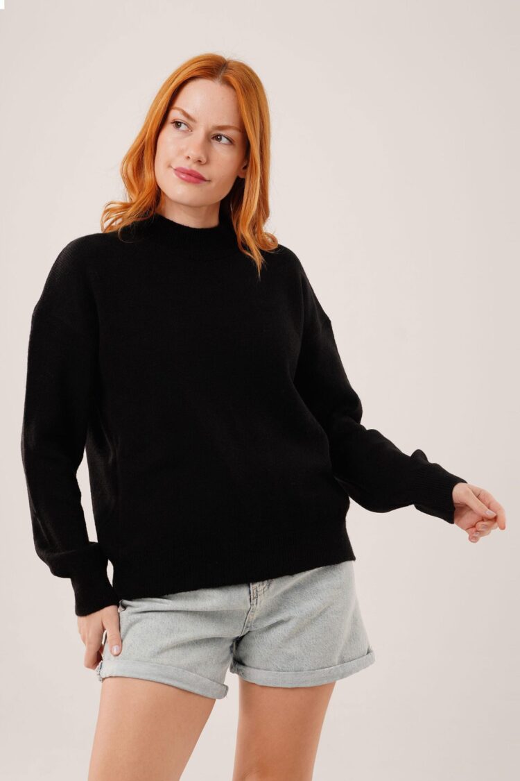Casual Sweater With High Neck And Oversized Fit
