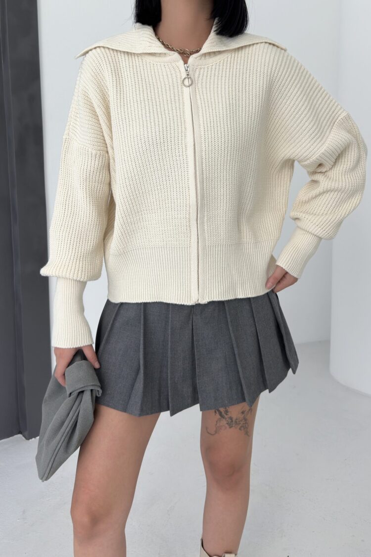 Beige Sweater With Hooded Neck And Oversized Fit