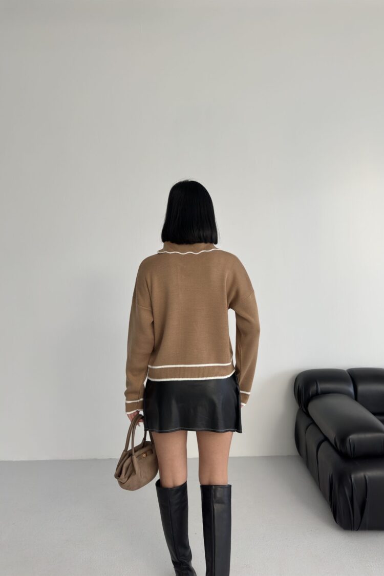 Brown Sweater With Notched Neck And Long Sleeves