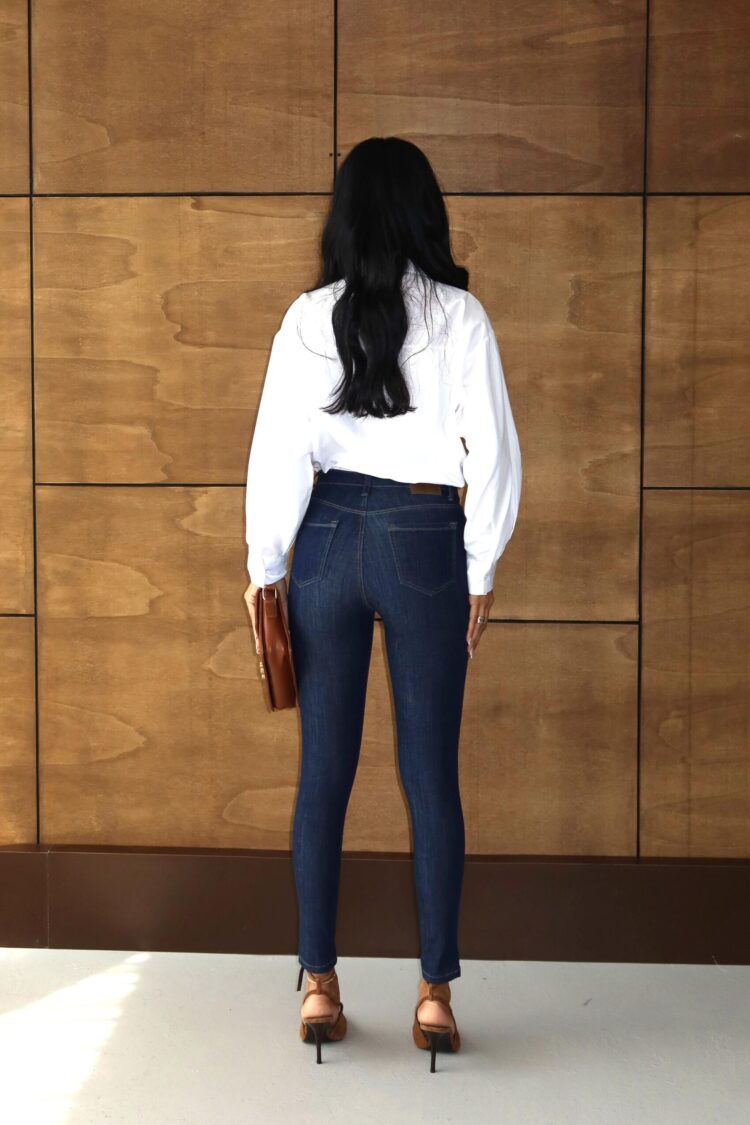 Mom Jeans With High Waist And Skinny Leg