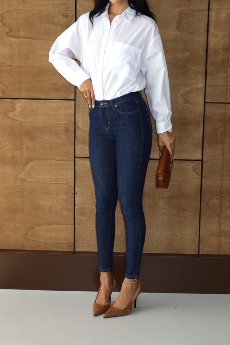 Mom Jeans With High Waist And Skinny Leg
