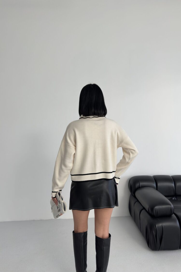 Beige Casual Sweater With Notched Neck