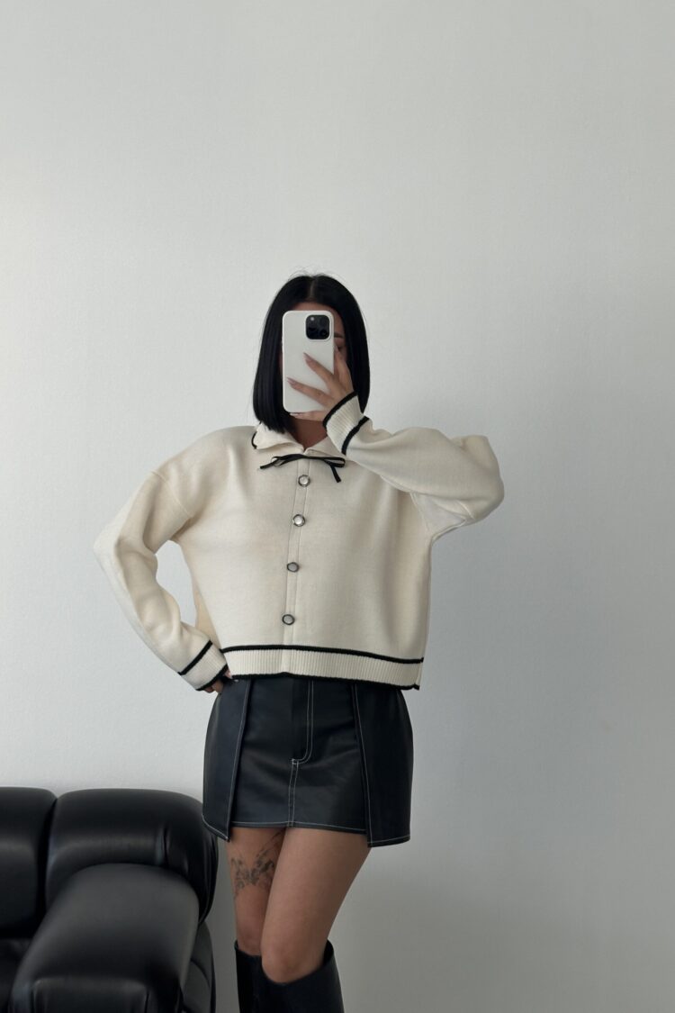 Beige Casual Sweater With Notched Neck