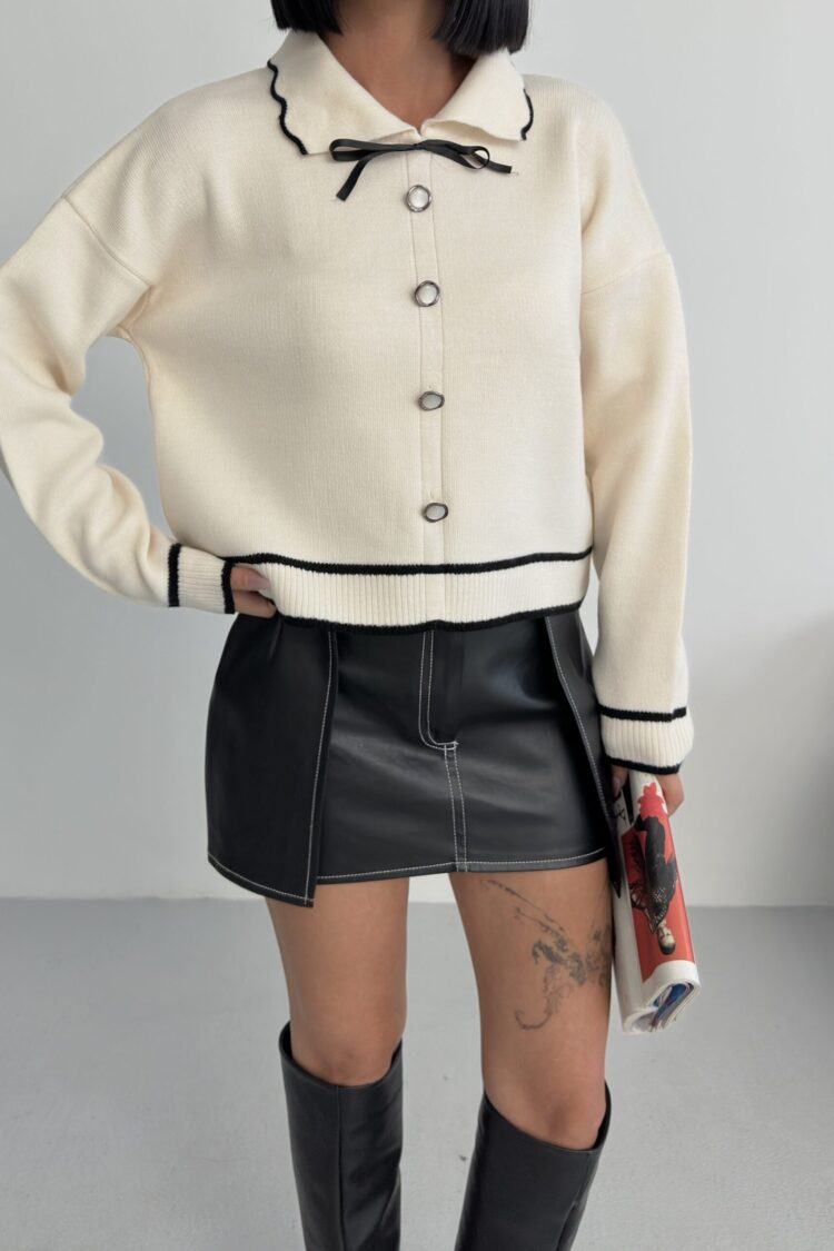 Beige Casual Sweater With Notched Neck