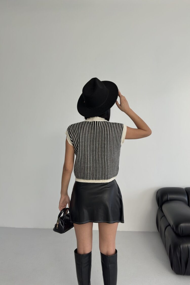 Black Retro Striped Crop Vest With Patch Pockets