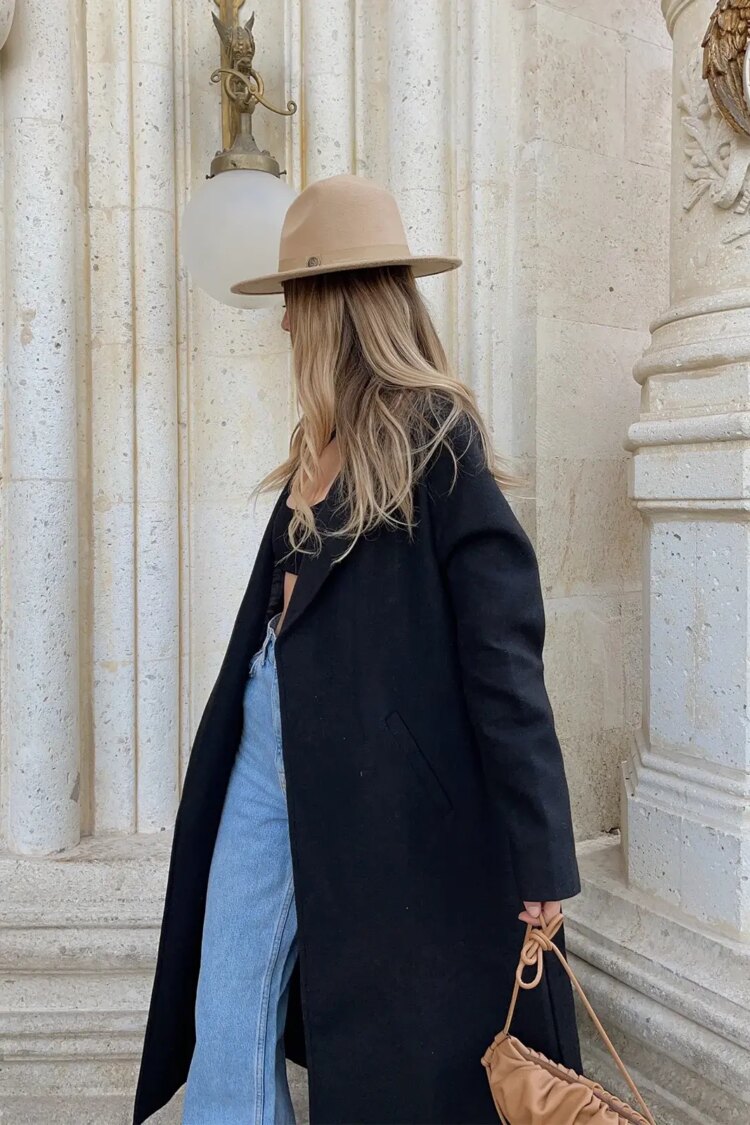 Elegant Single-Breasted Coat With Checkered Pattern
