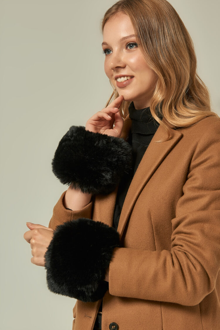 Fur Cuff - Black