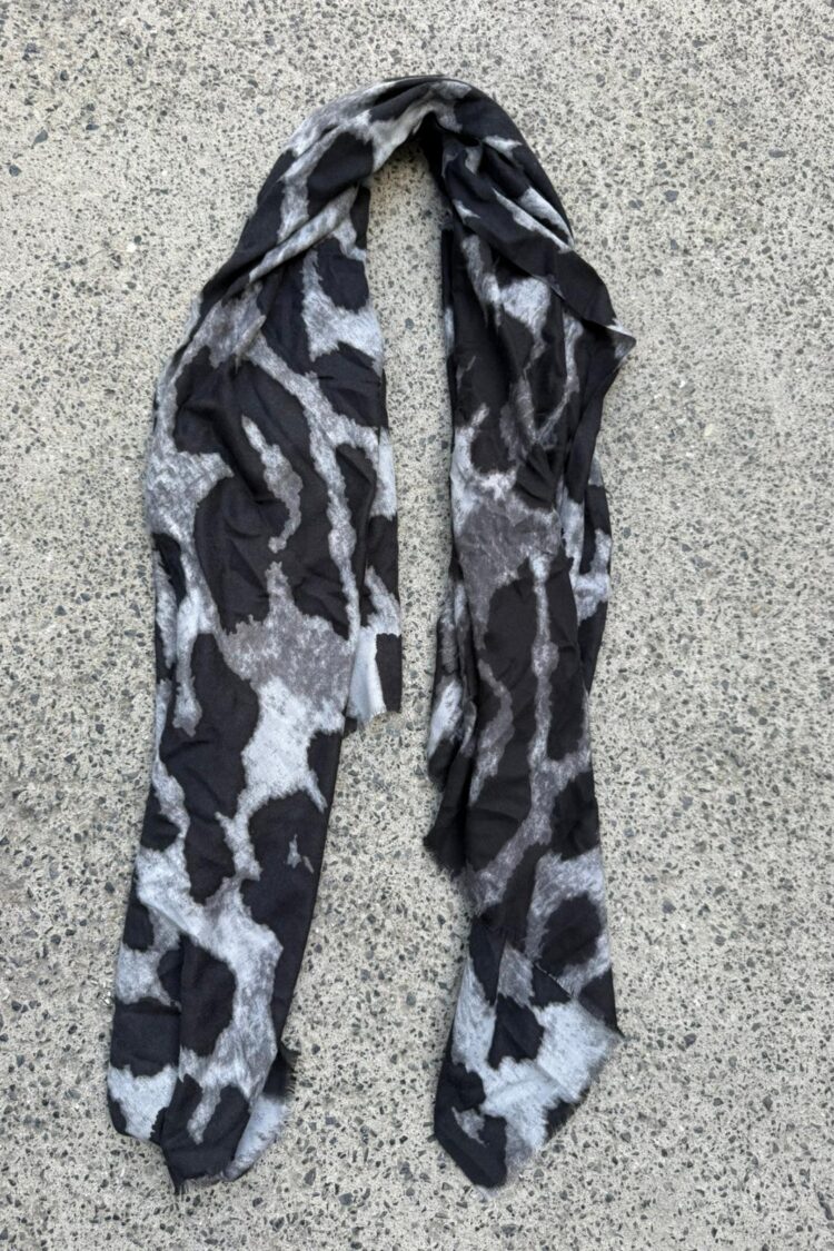 Black Animal Print Shawl For Fall And Winter