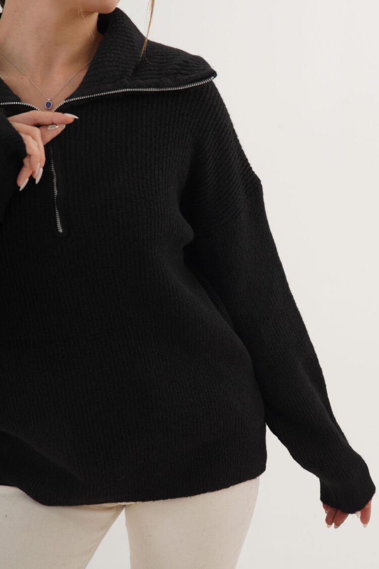 Casual Streetwear Sweater With Hooded Neck