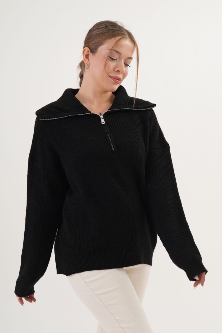 Casual Streetwear Sweater With Hooded Neck
