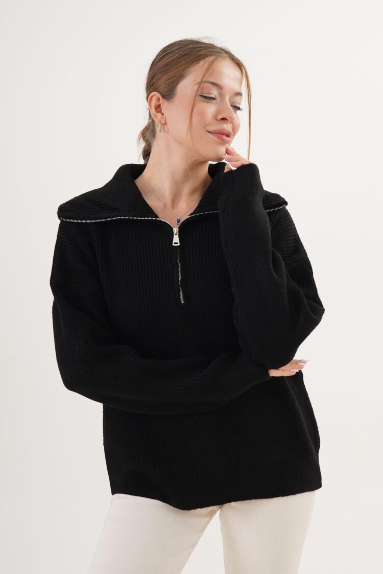 Casual Streetwear Sweater With Hooded Neck