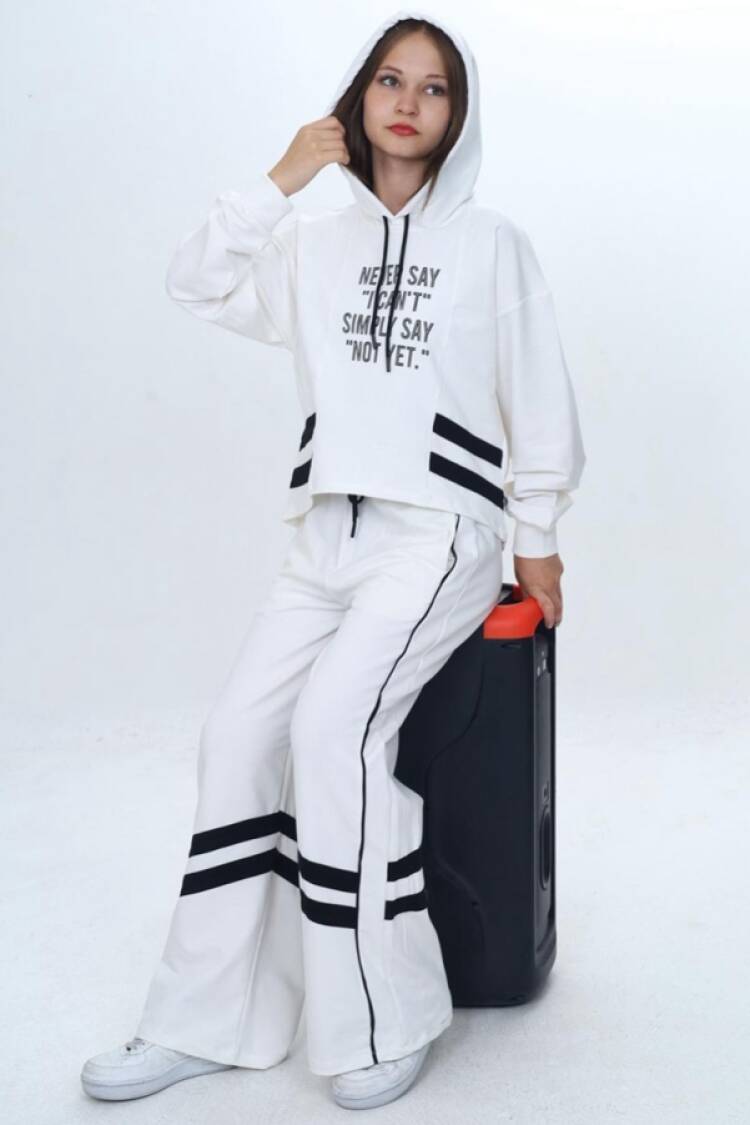 Girls' Suits - B1 - Never Baskılı Kapşonlu Kız Takım - Brand: VIZVIZ - Women & Kids, Baby Clothes Wholesale - Globality Store